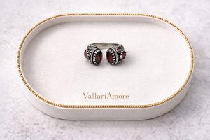 Zafira Royal in Silver - Ruby Red